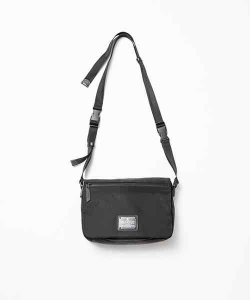 FRESH SHOULDER POUCH